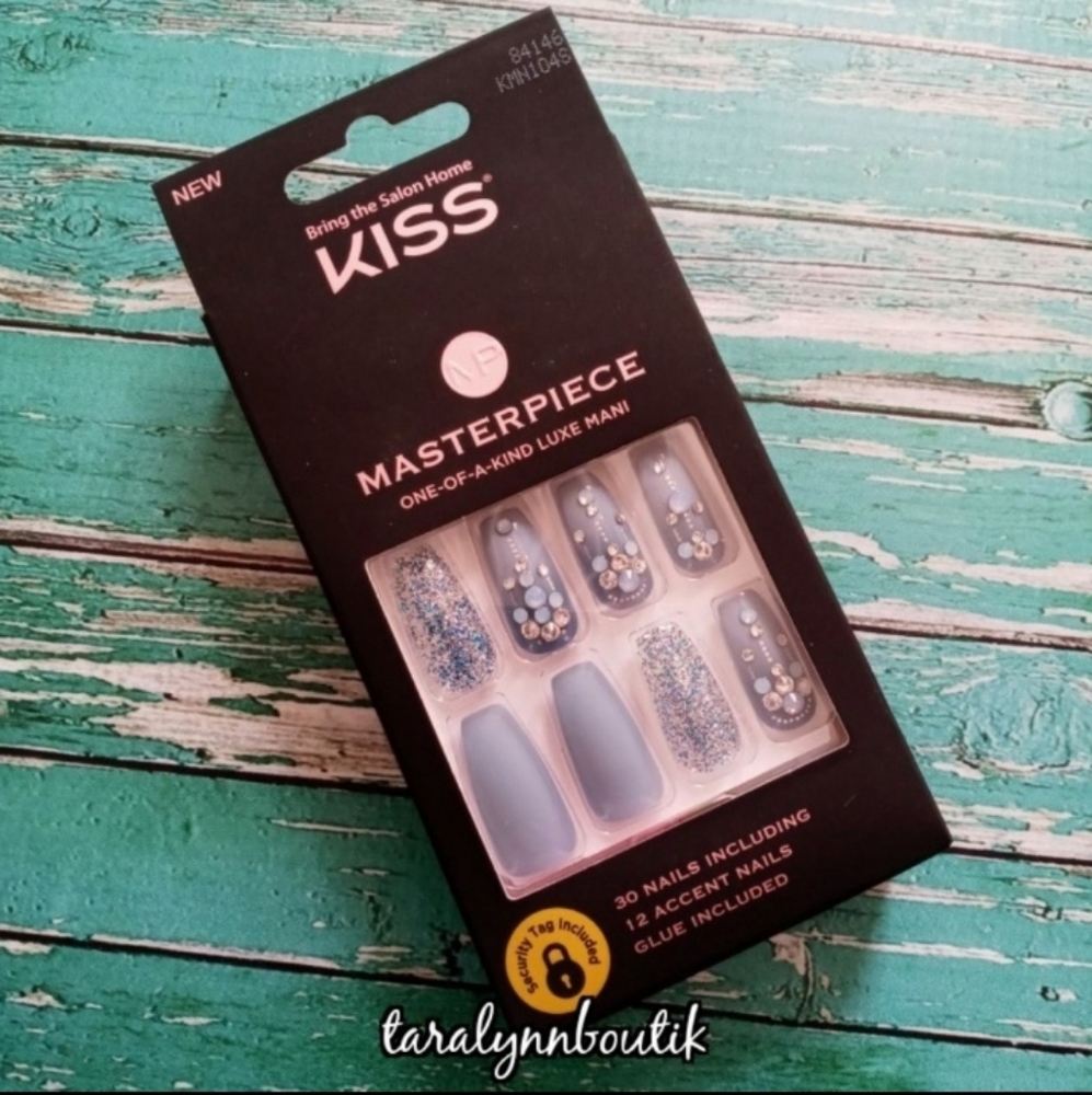 Kiss Masterpiece Nails - Picture 3 of 4